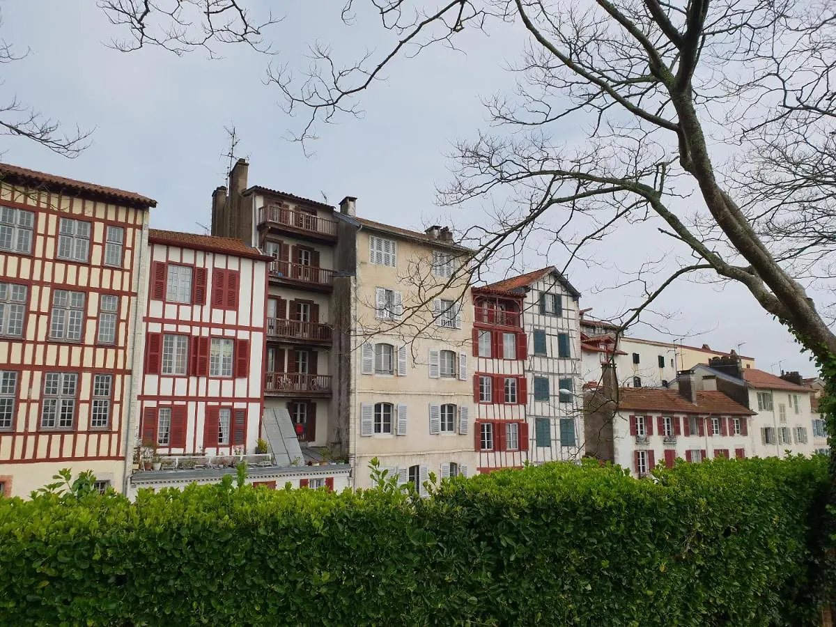 Hotel Restaurant Les Genets Bayonne