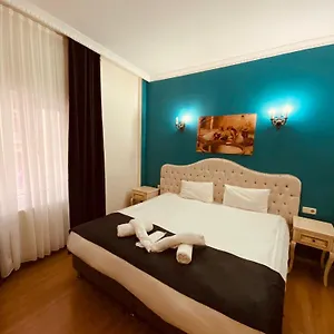 Adora Cafe & Restaurant Hotel Stambuł