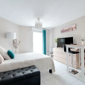:) Grand Lumineux A Et Parking Apartamento